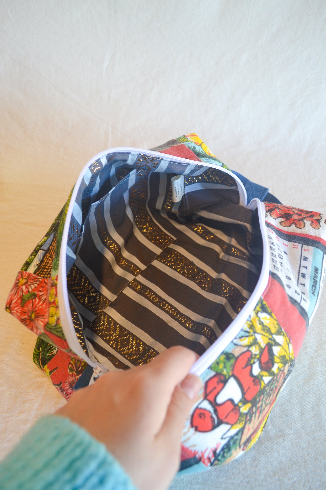 Travel Pouch | Large | 1985