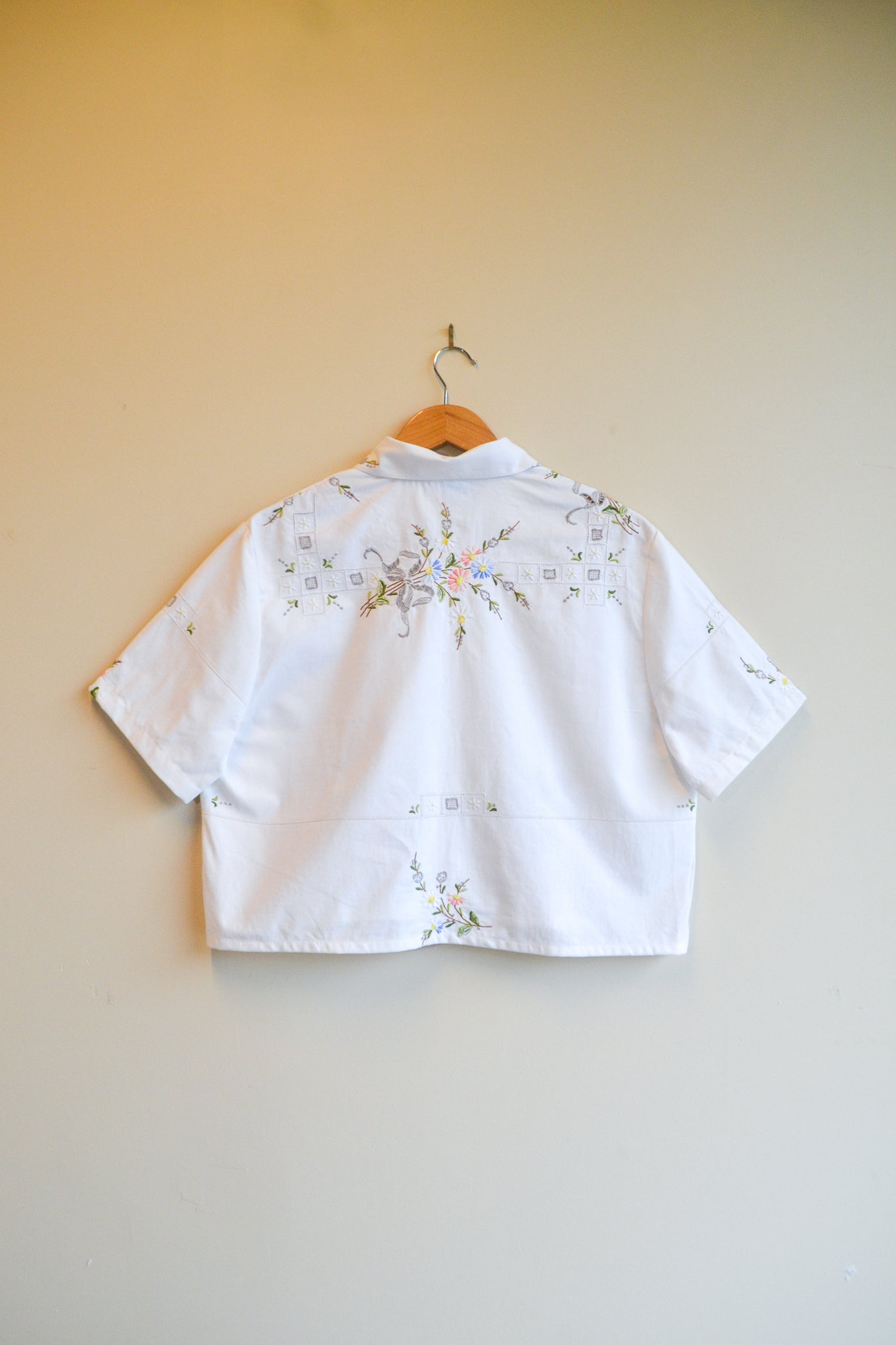 Button Up Shirt | Annie | Large