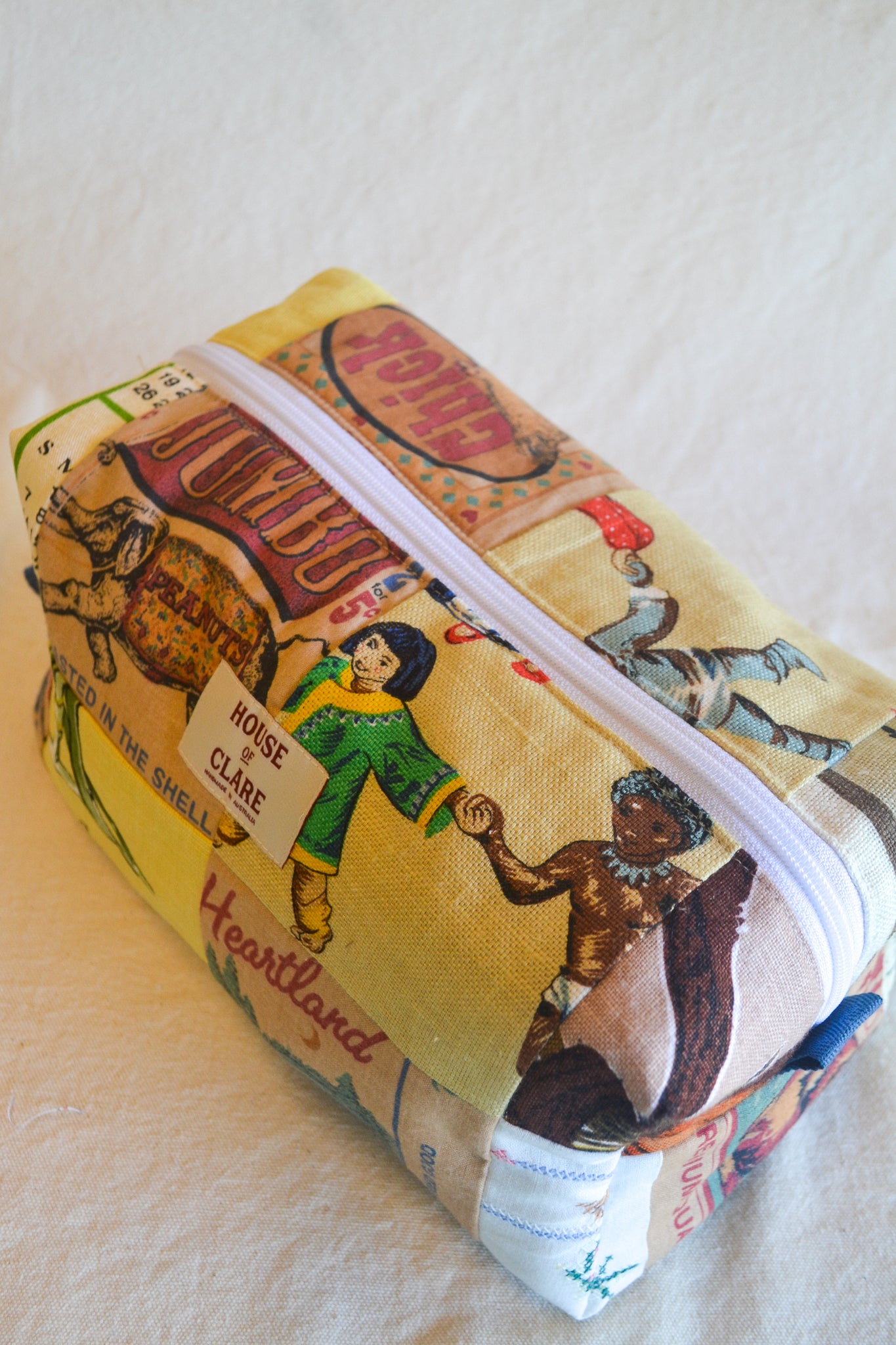 Travel Pouch | Large | Heartland