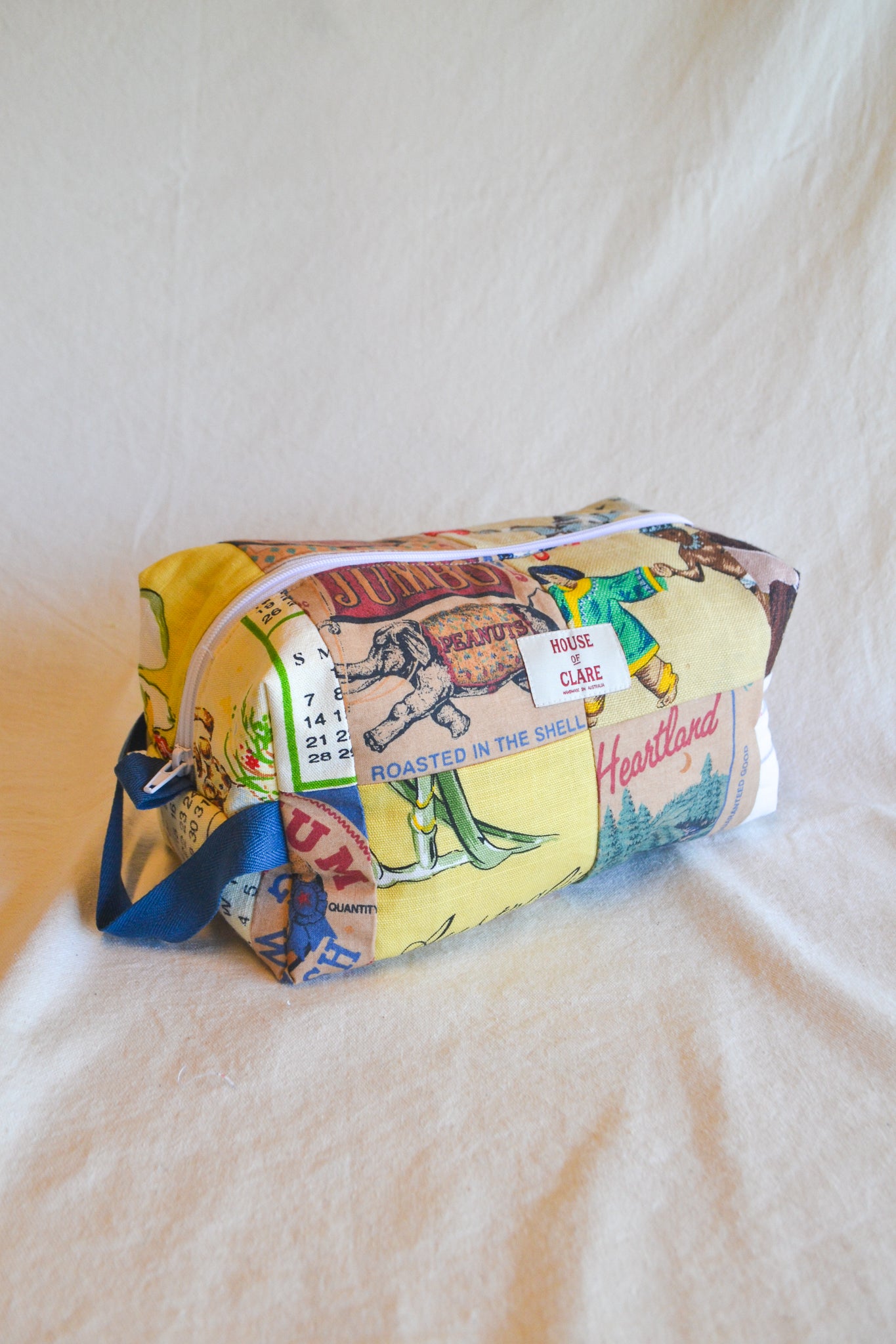 Travel Pouch | Large | Heartland