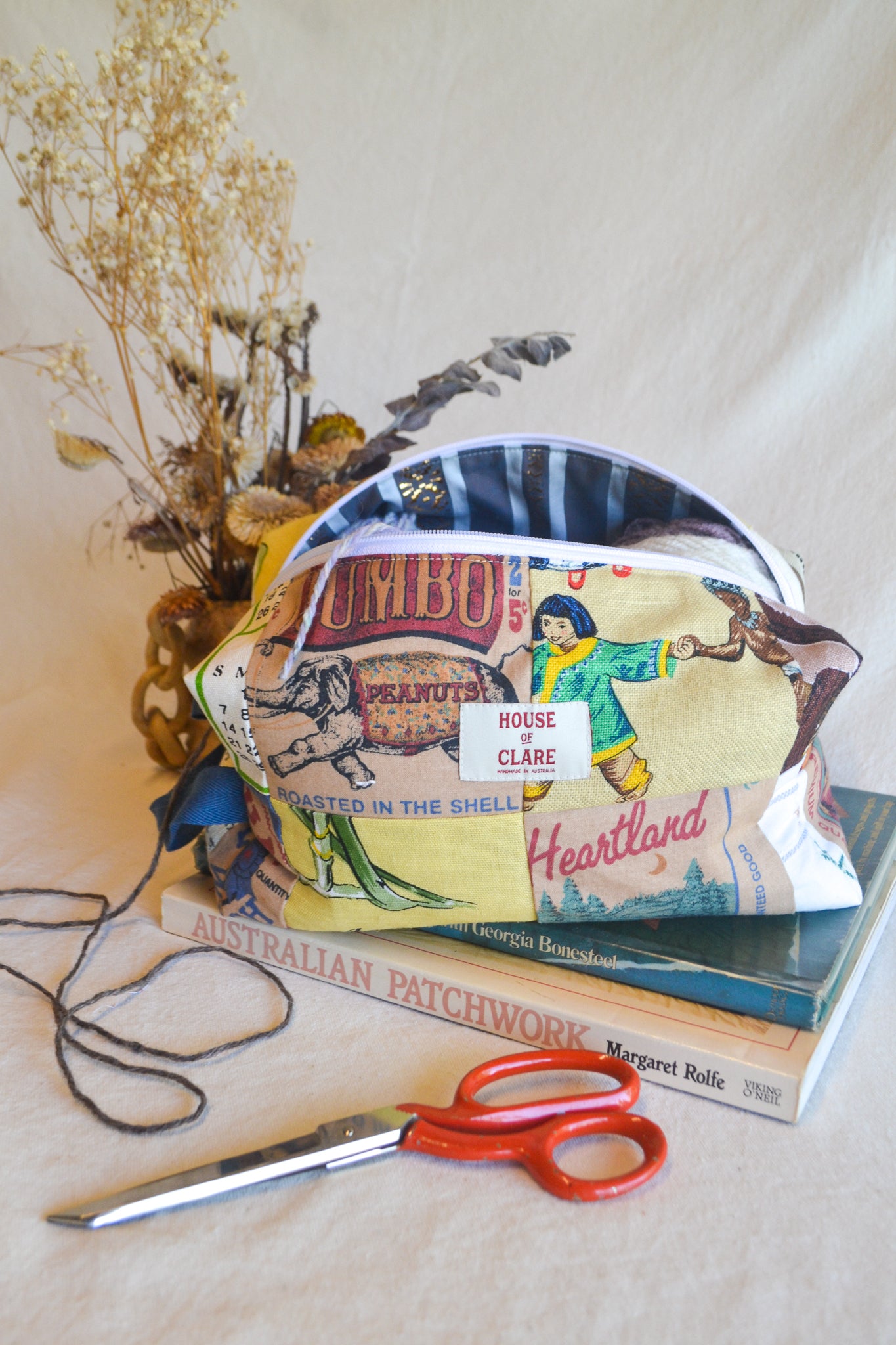 Travel Pouch | Large | Heartland