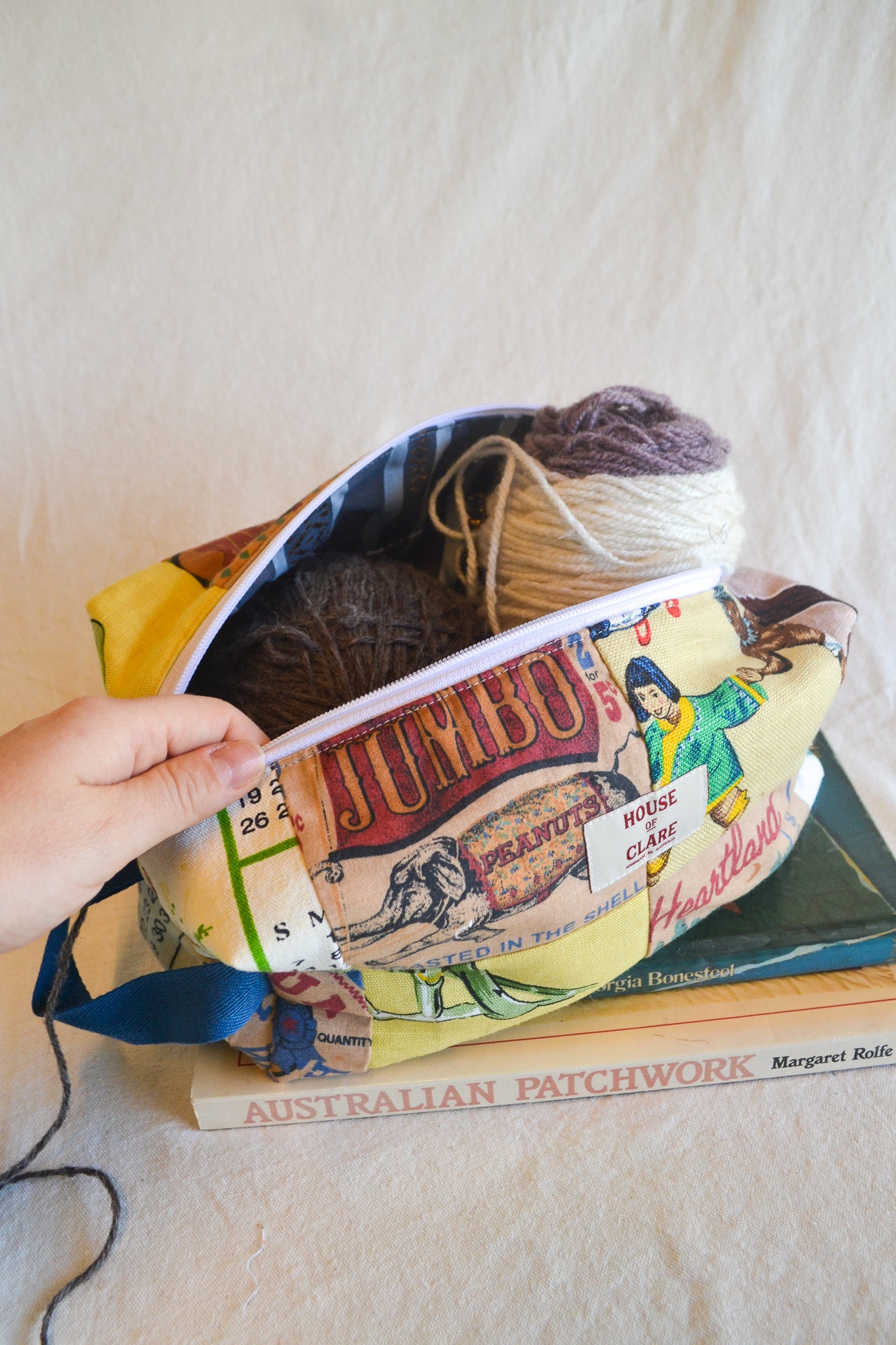 Travel Pouch | Large | Heartland