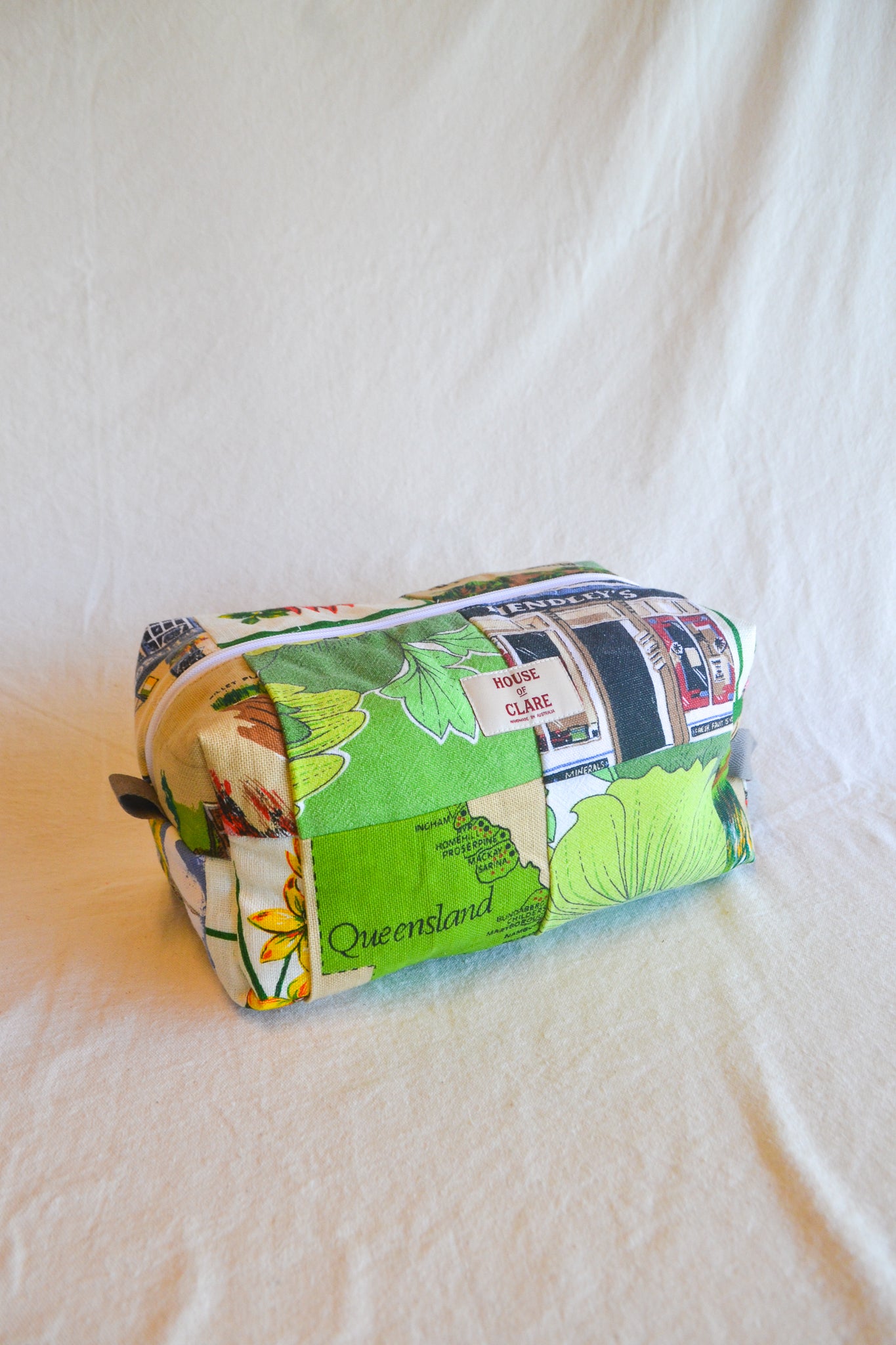 Travel Pouch | Large | Queensland