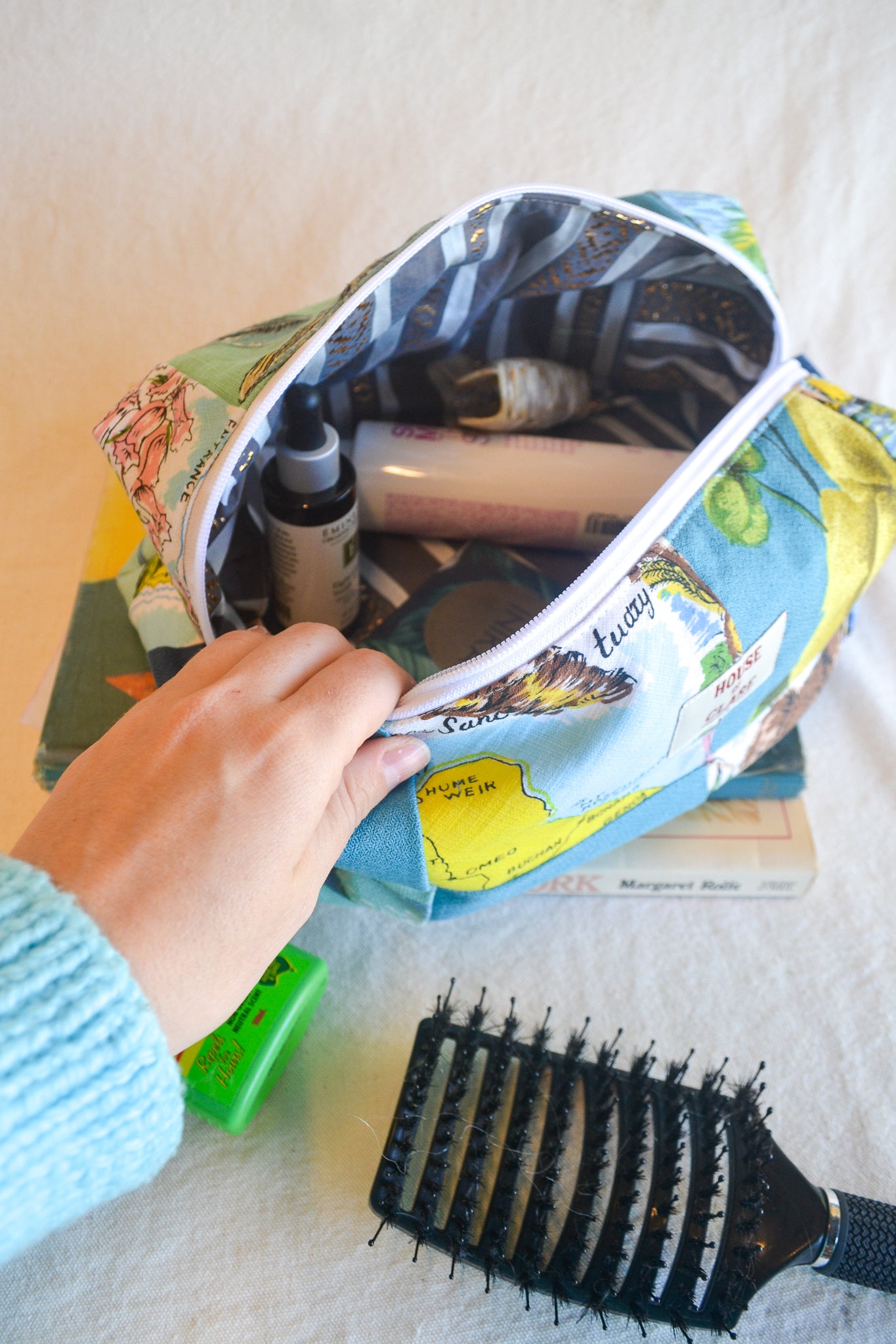 Travel Pouch | Large | Sea