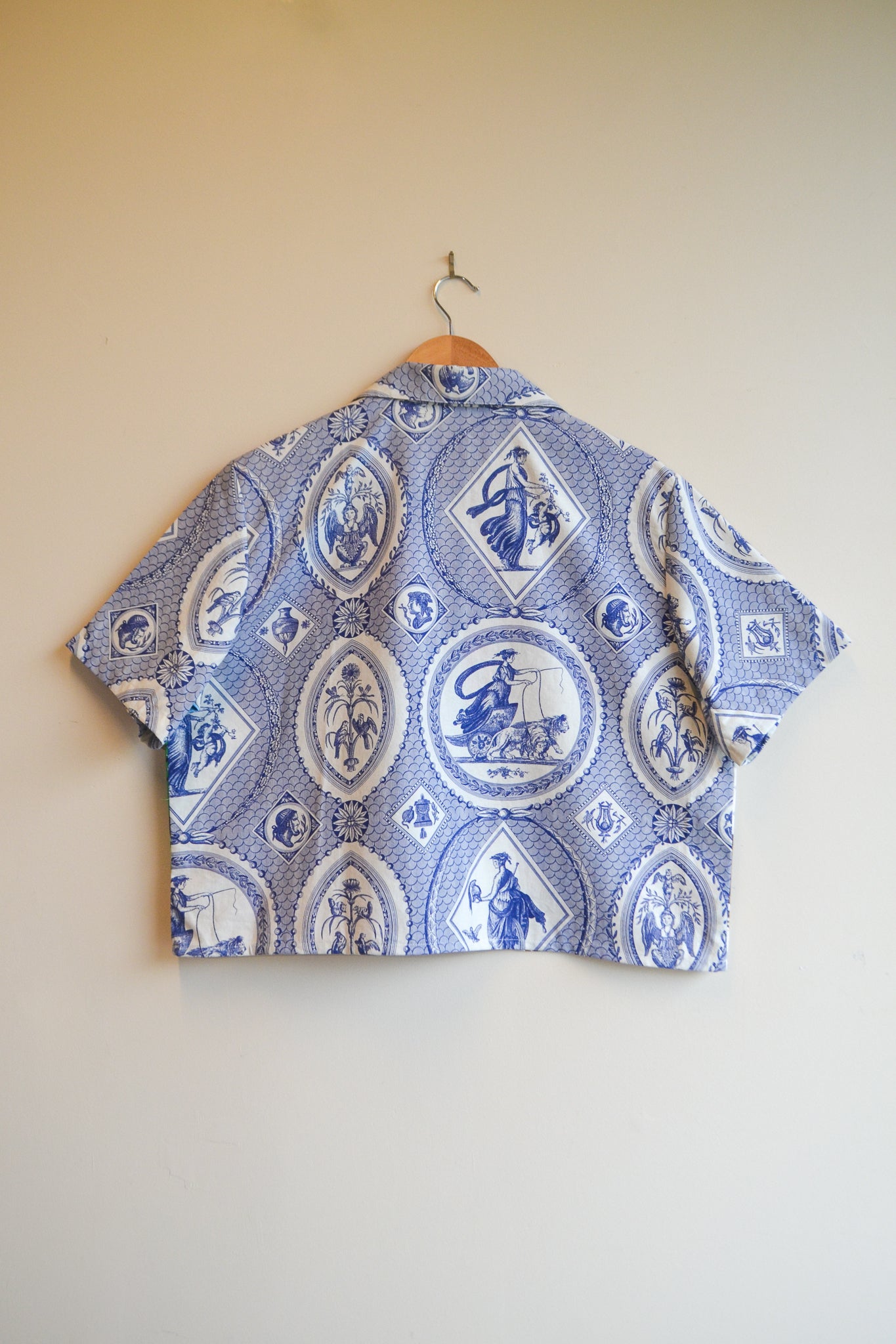Button Up Shirt | The Inn | 14au