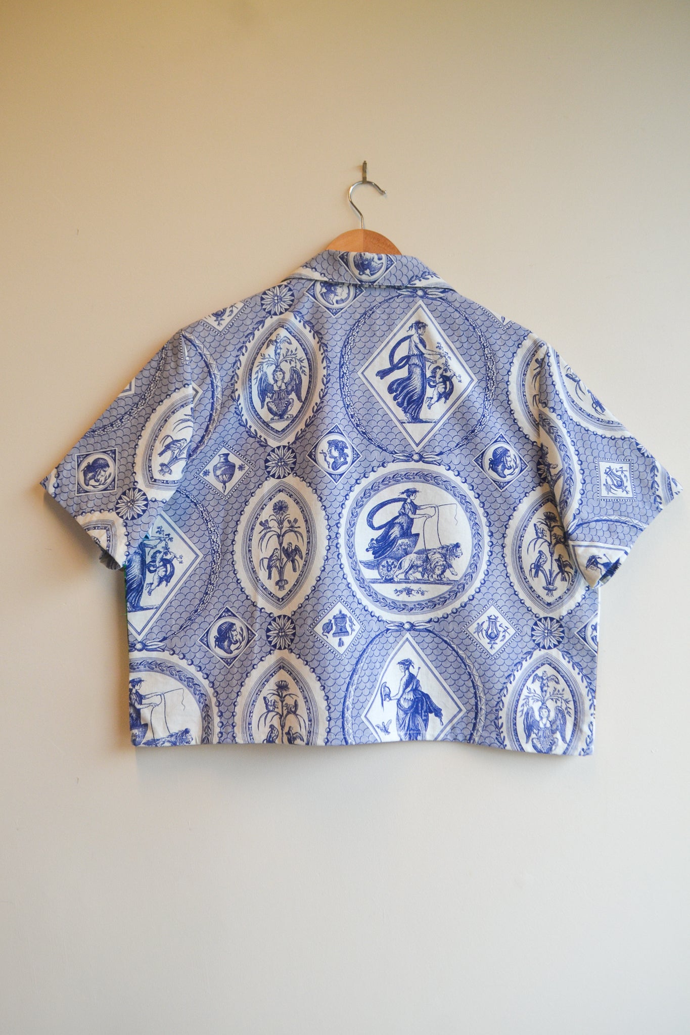 Button Up Shirt | The Inn | 14au