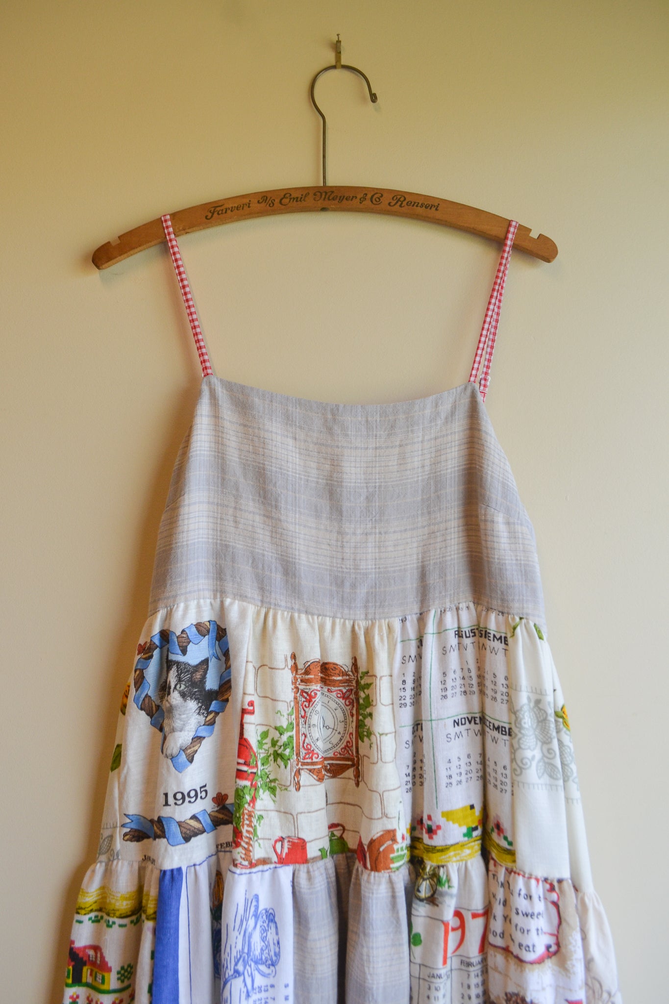 Dress Patchwork | Calendar | Medium