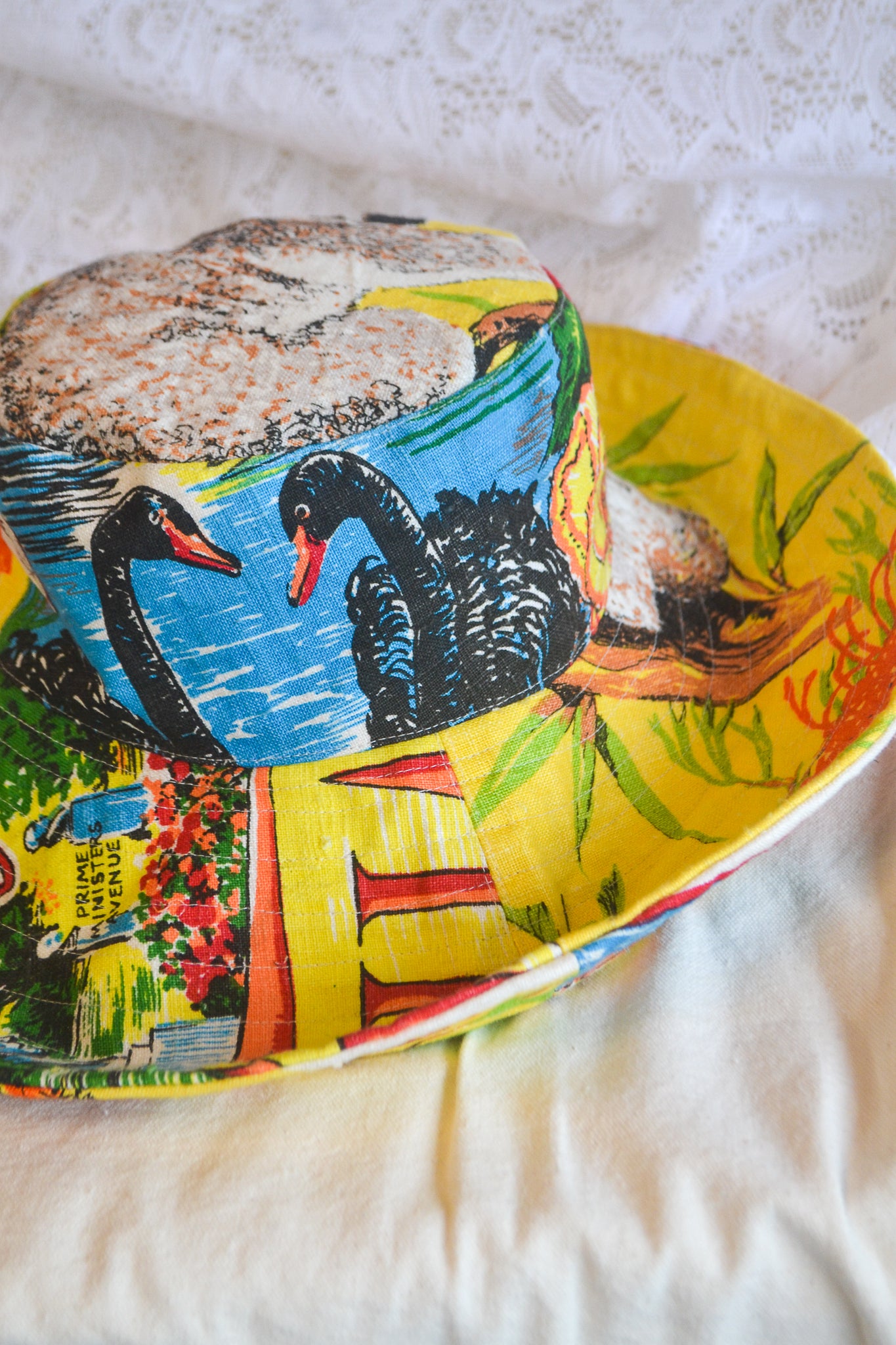 Wide Brim Hat | Swan | Large
