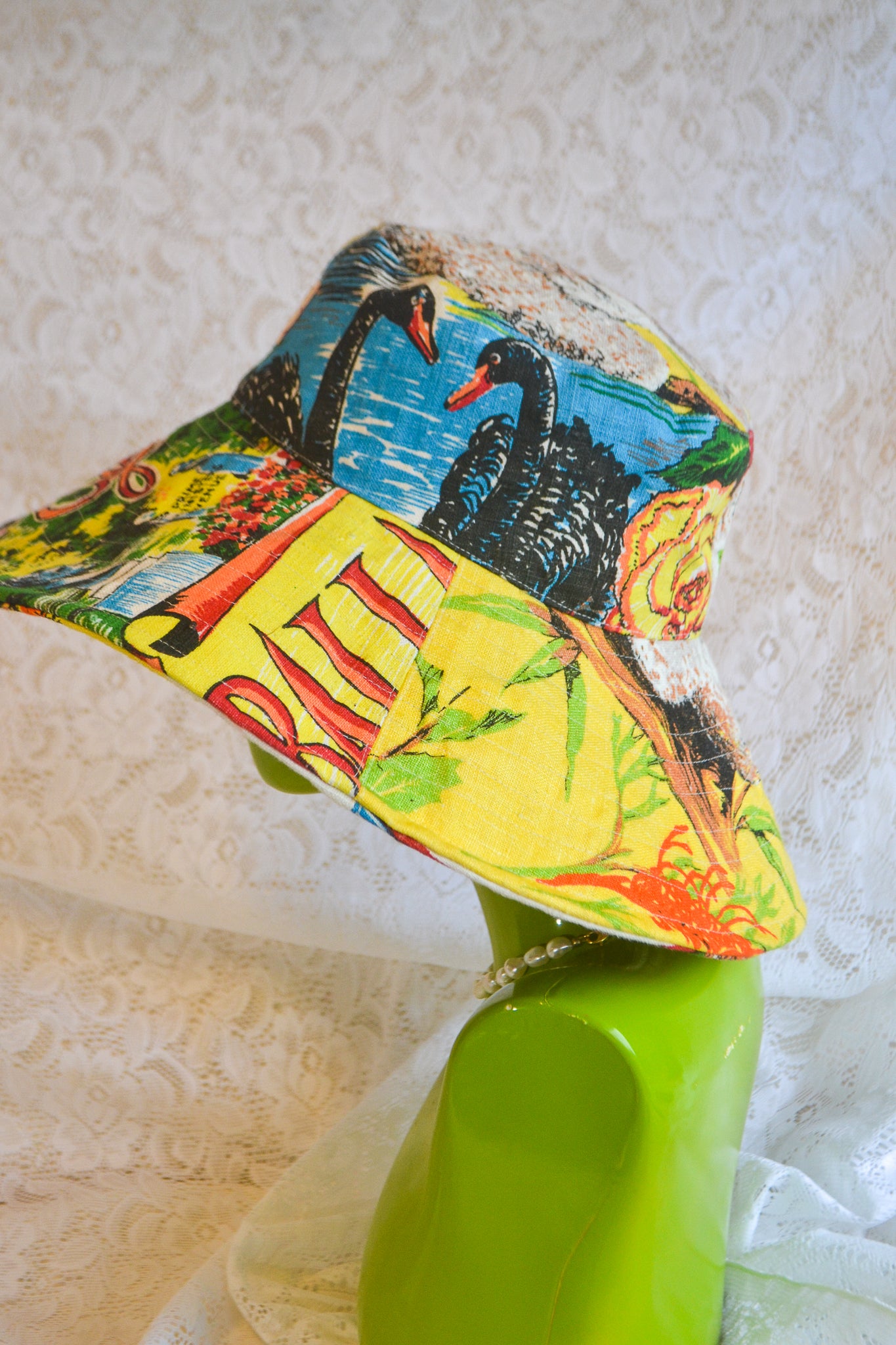 Wide Brim Hat | Swan | Large