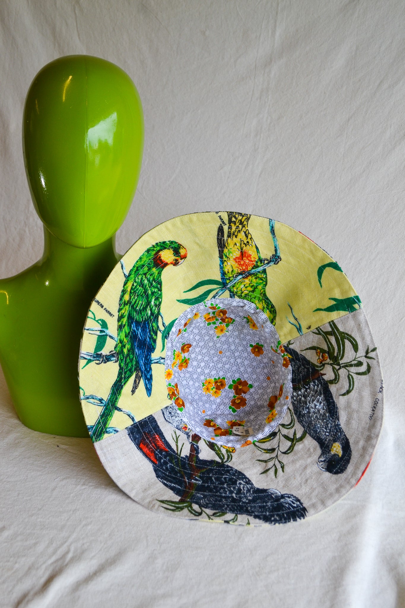 Wide Brim Hat | Birds | Medium