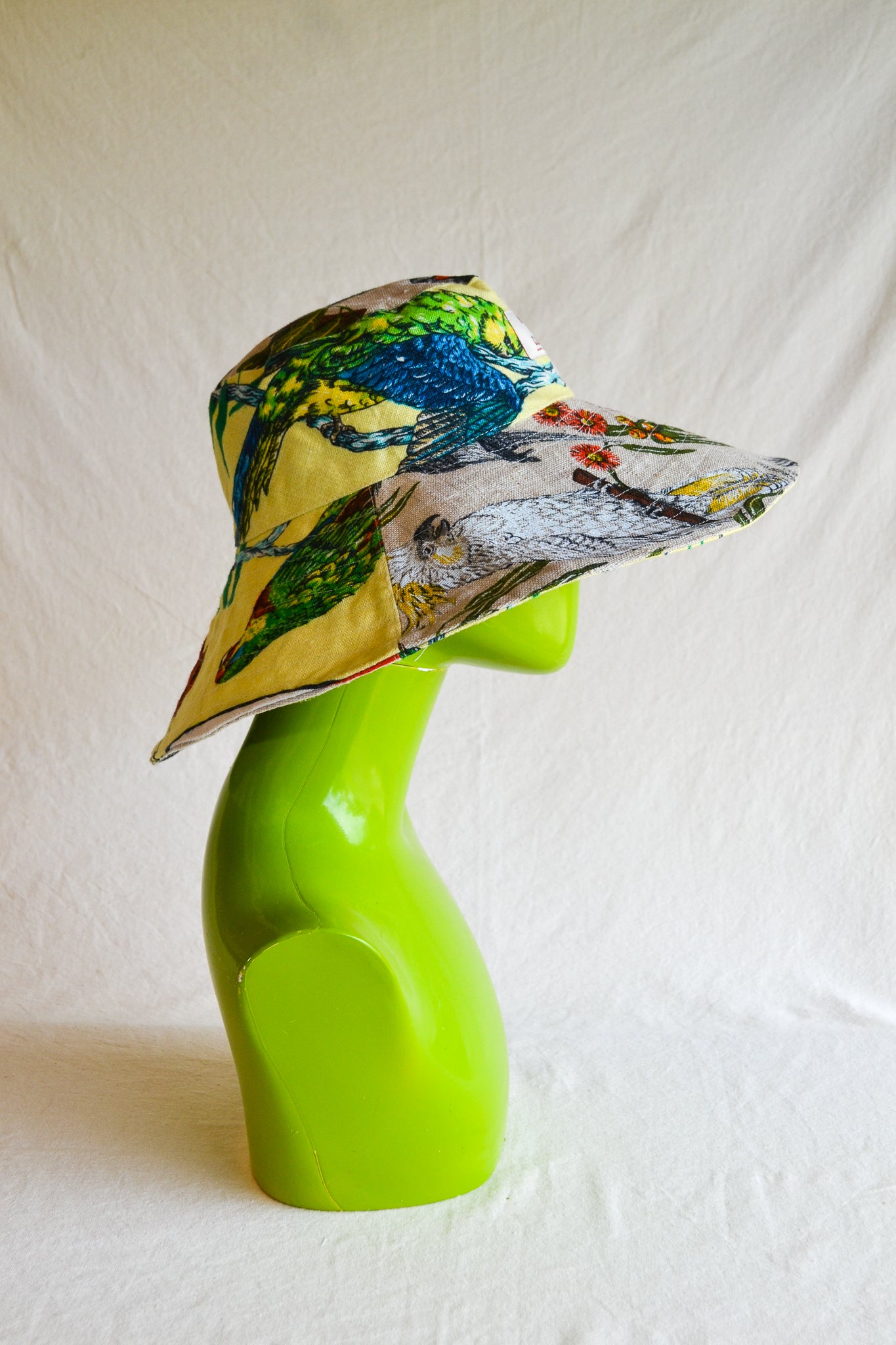 Wide Brim Hat | Birds | Medium