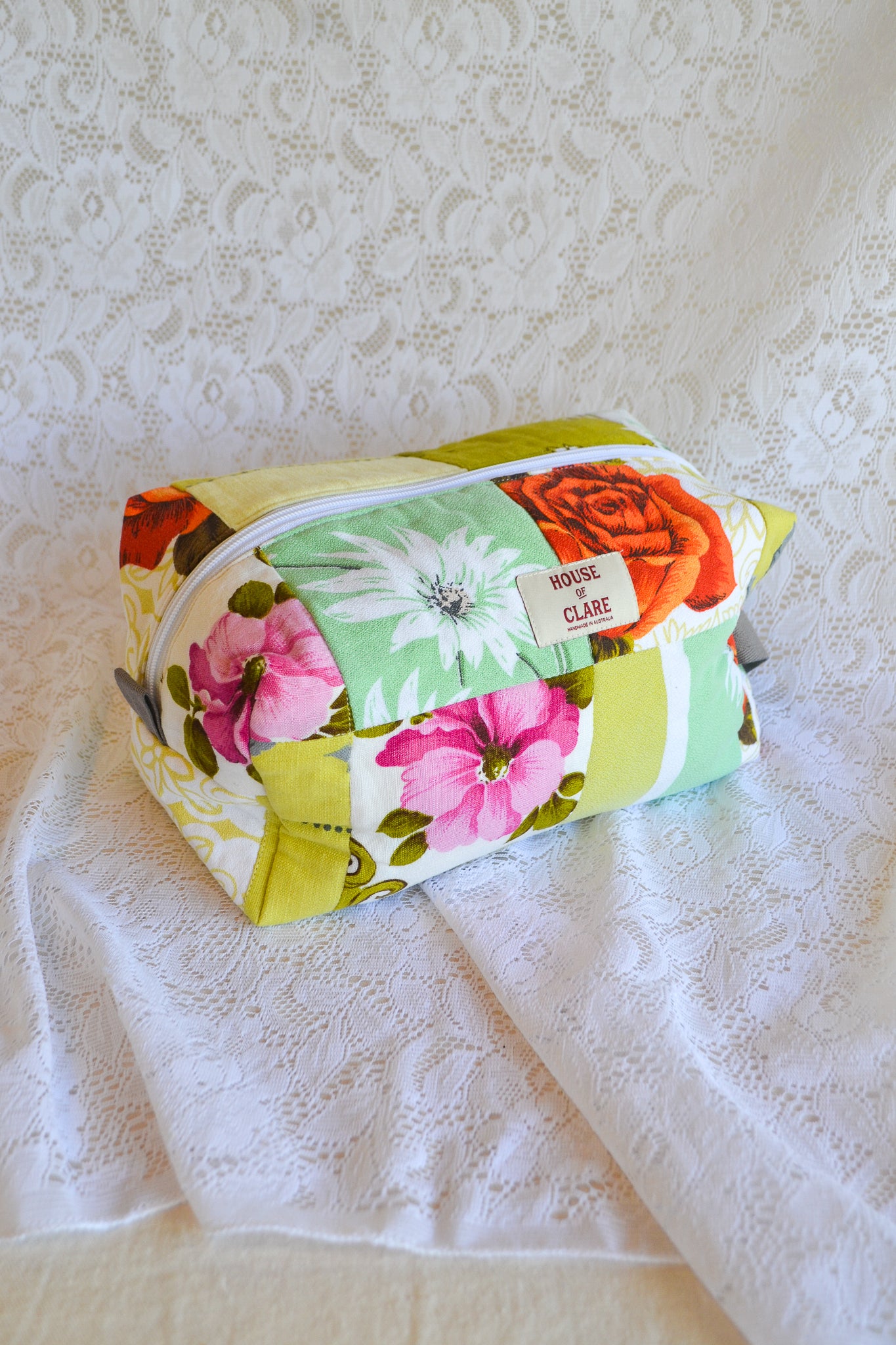 Travel Pouch | Large | Blooms