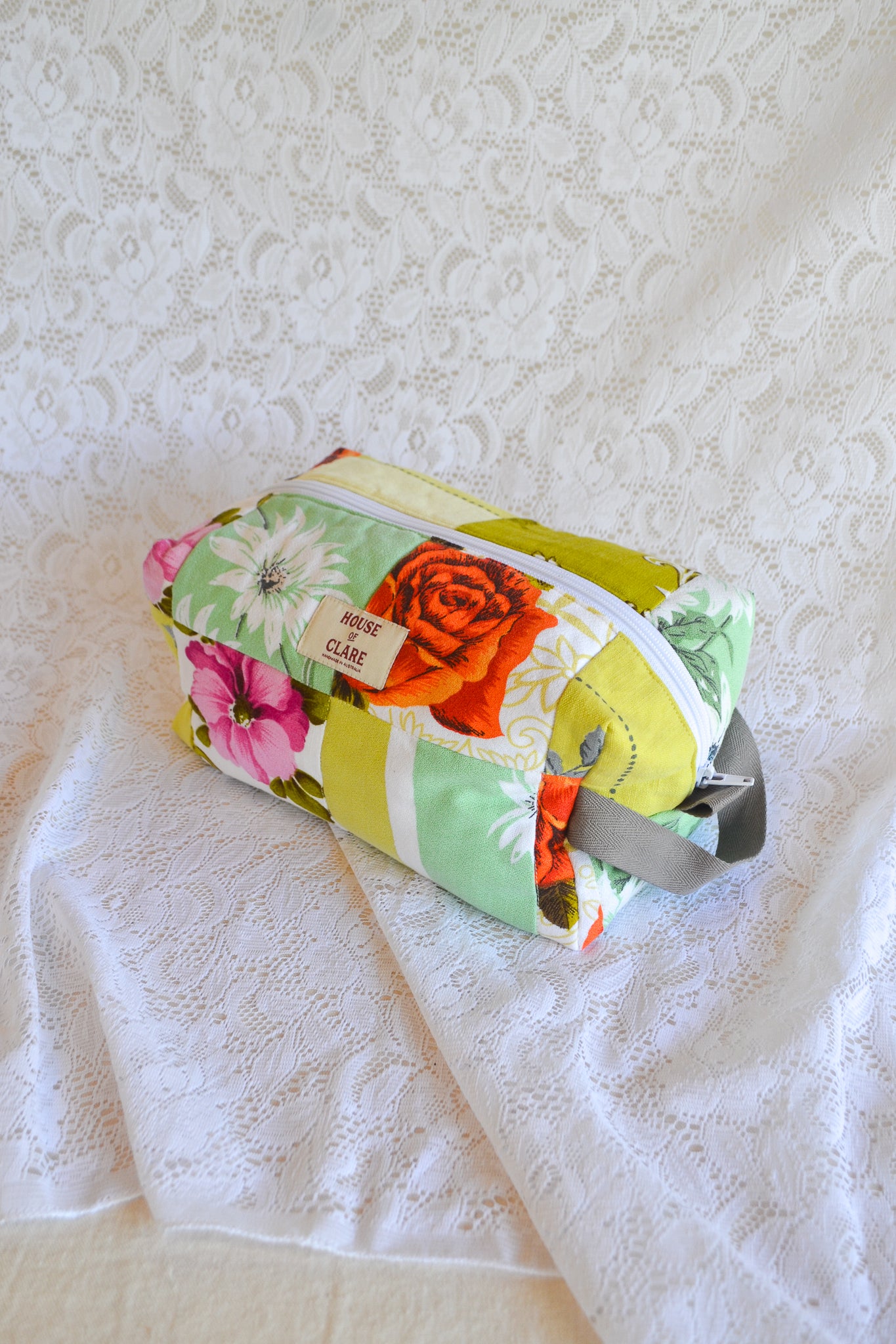 Travel Pouch | Large | Blooms
