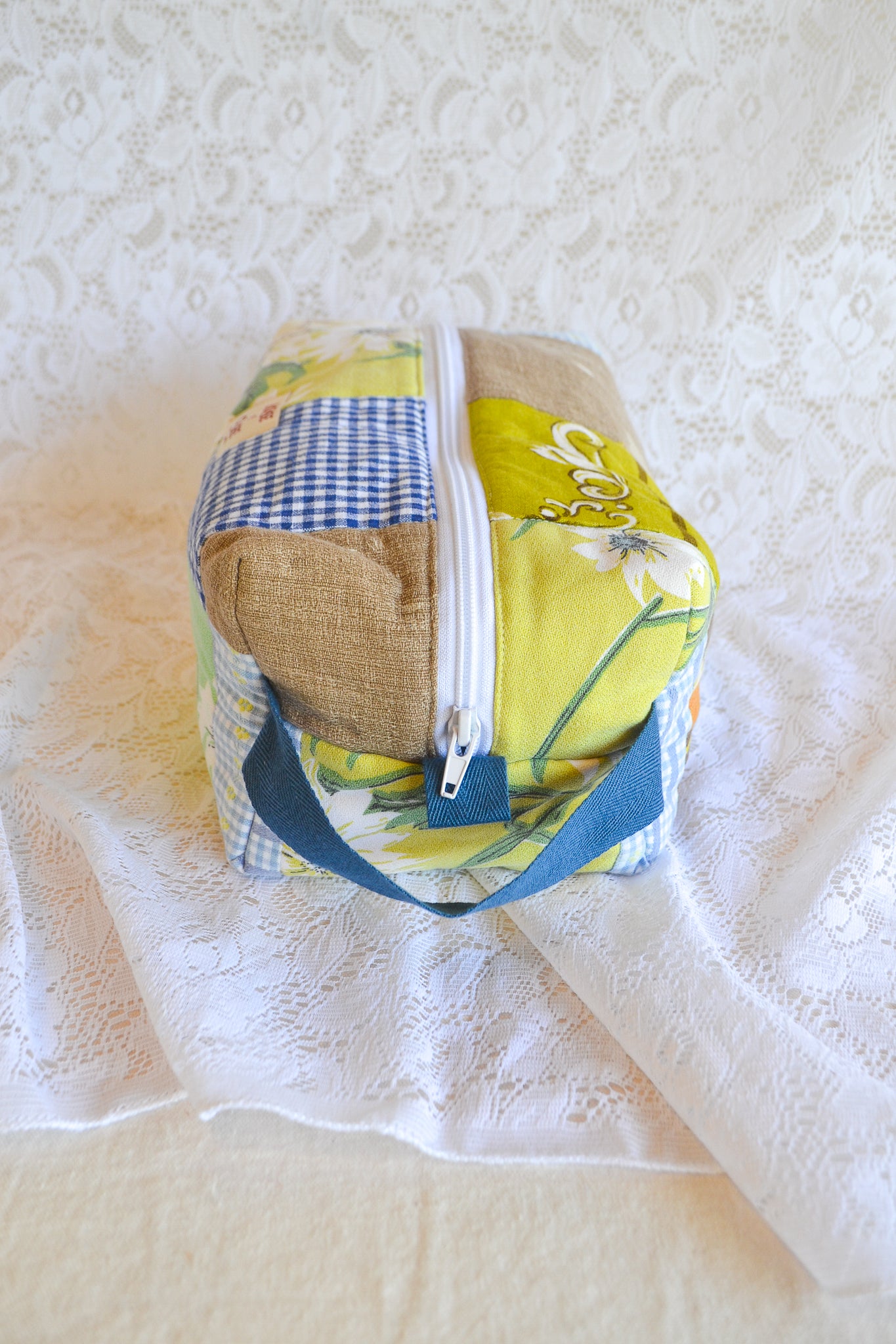 Travel Pouch | Large | Checked