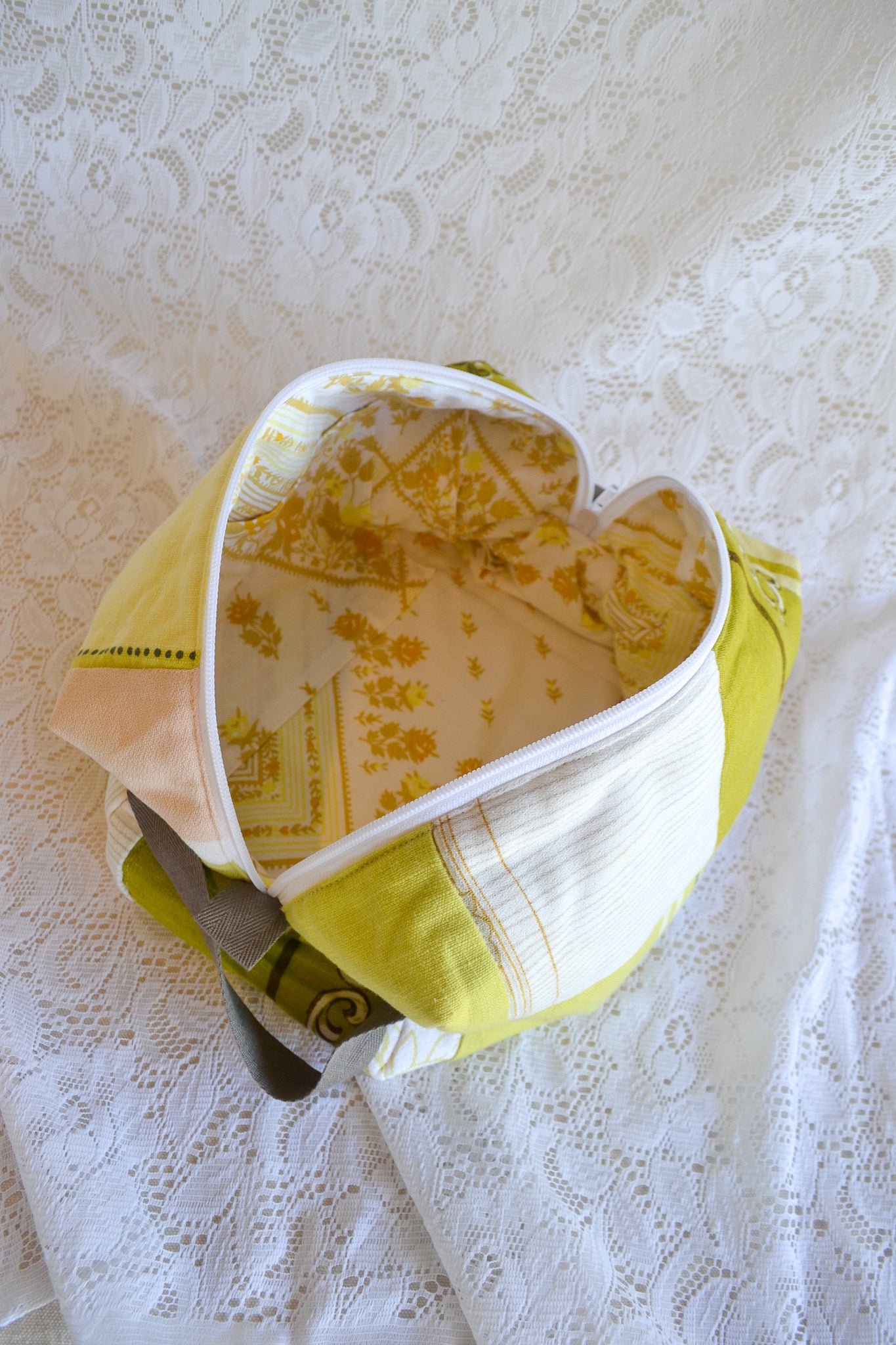 Travel Pouch | Large | Earthy