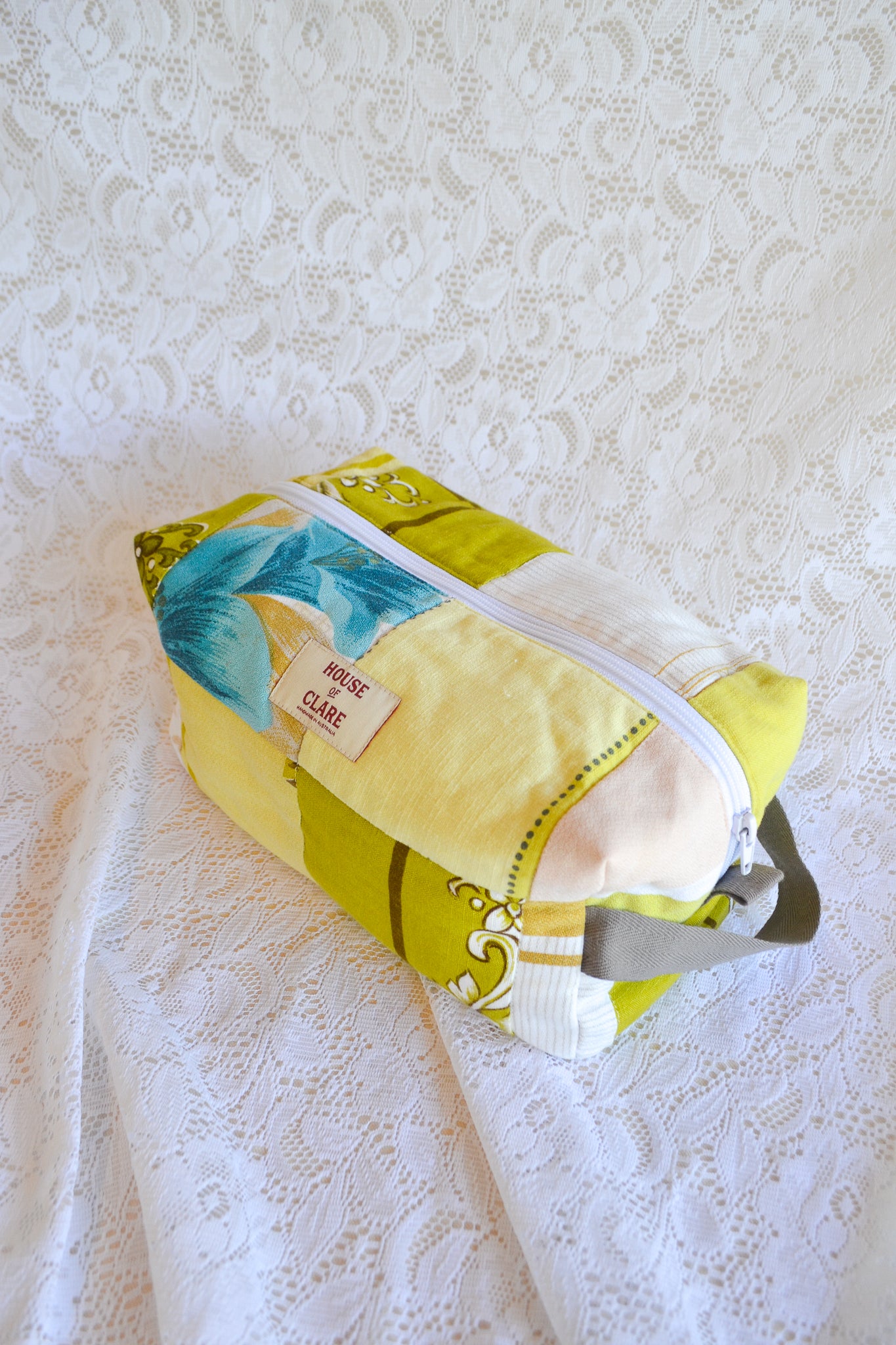 Travel Pouch | Large | Earthy