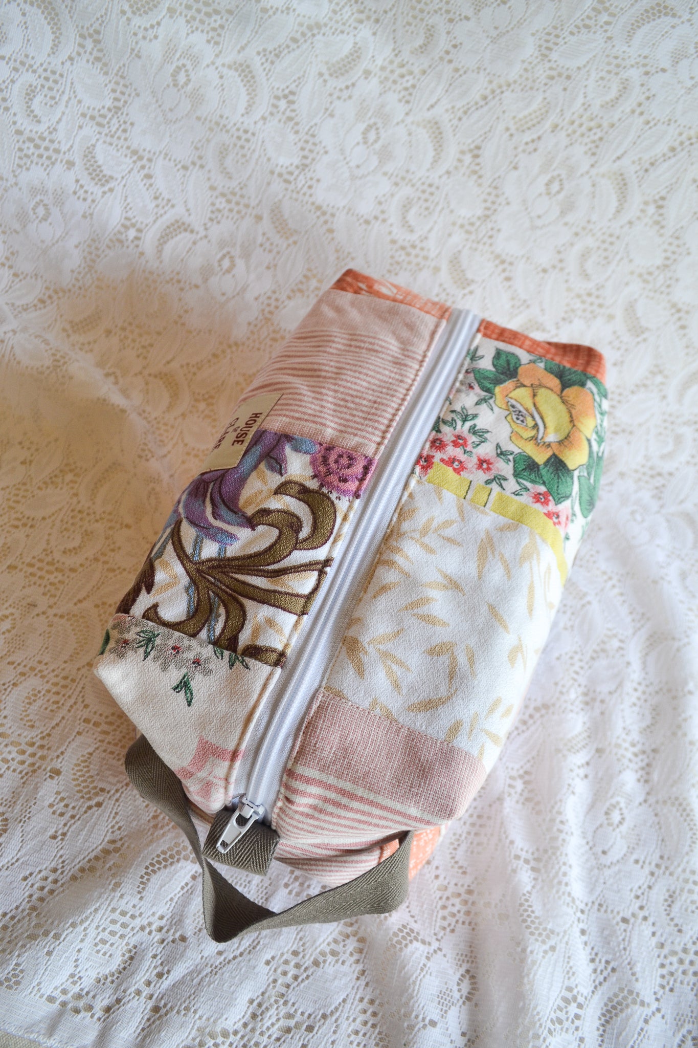 Travel Pouch | Large | Fuchsia