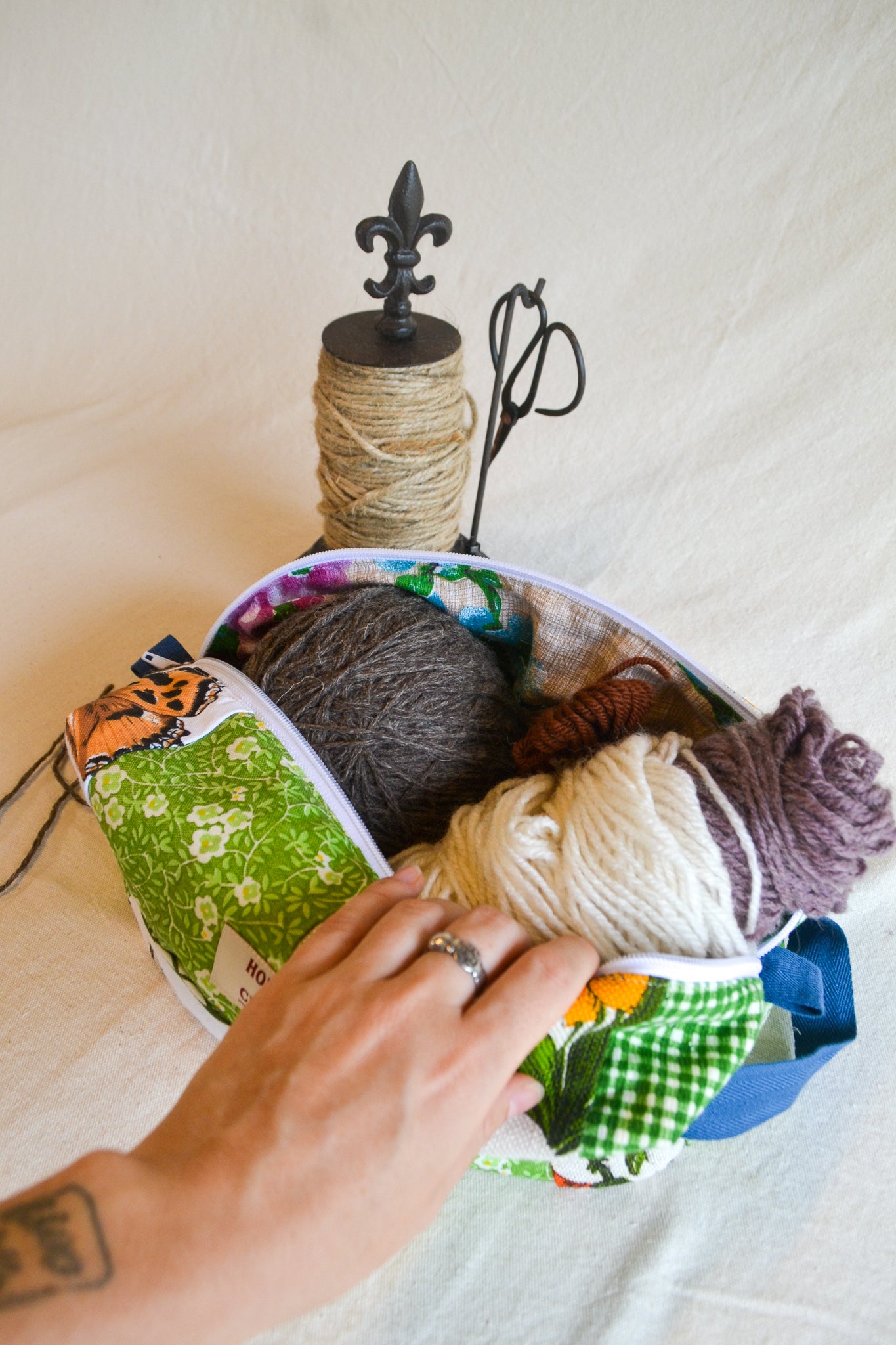 Travel Pouch | Large | Garden