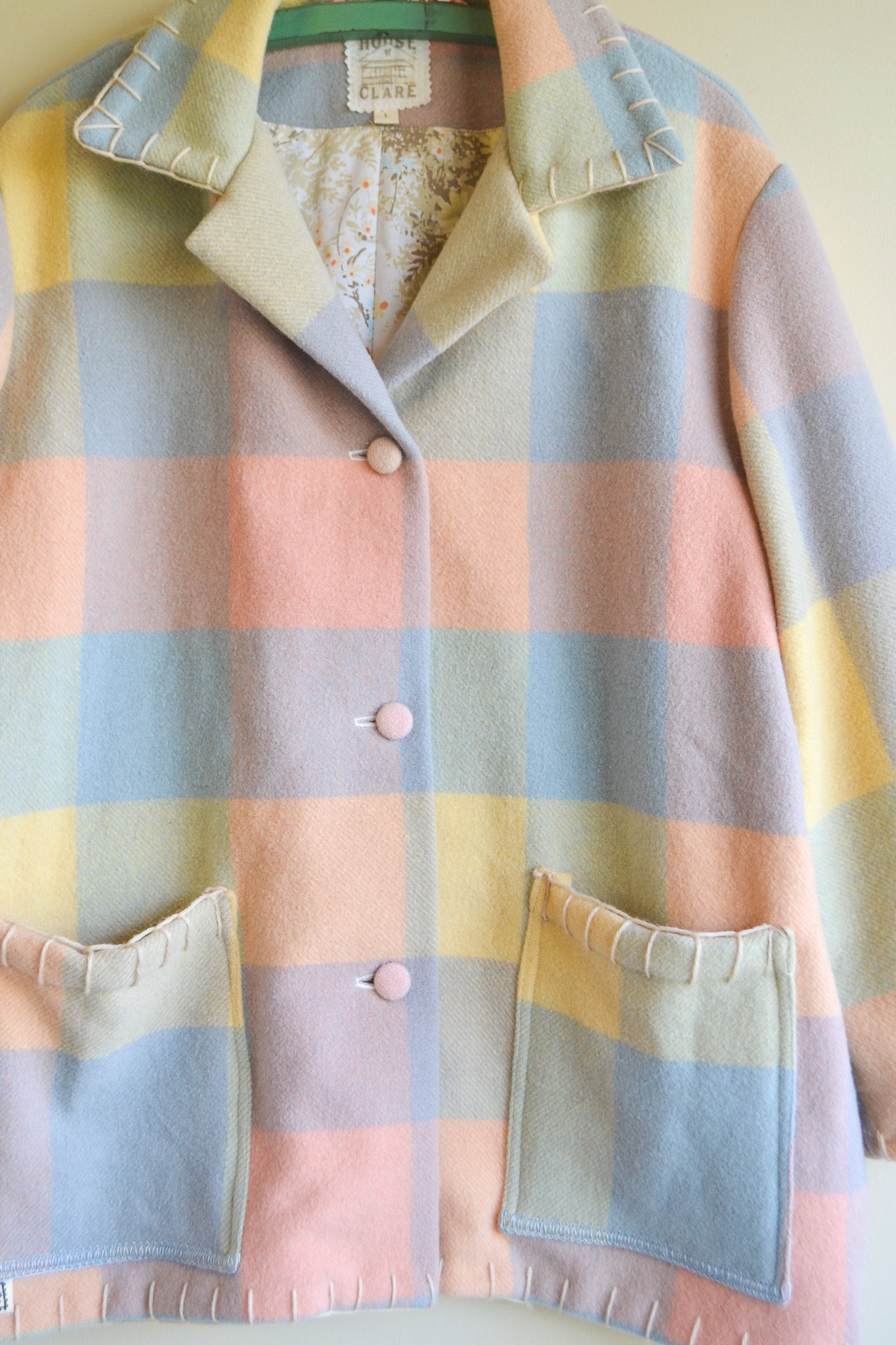 Coat | Ice-cream | Wool | Large