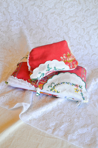 Doily Purse Set | Red Cross