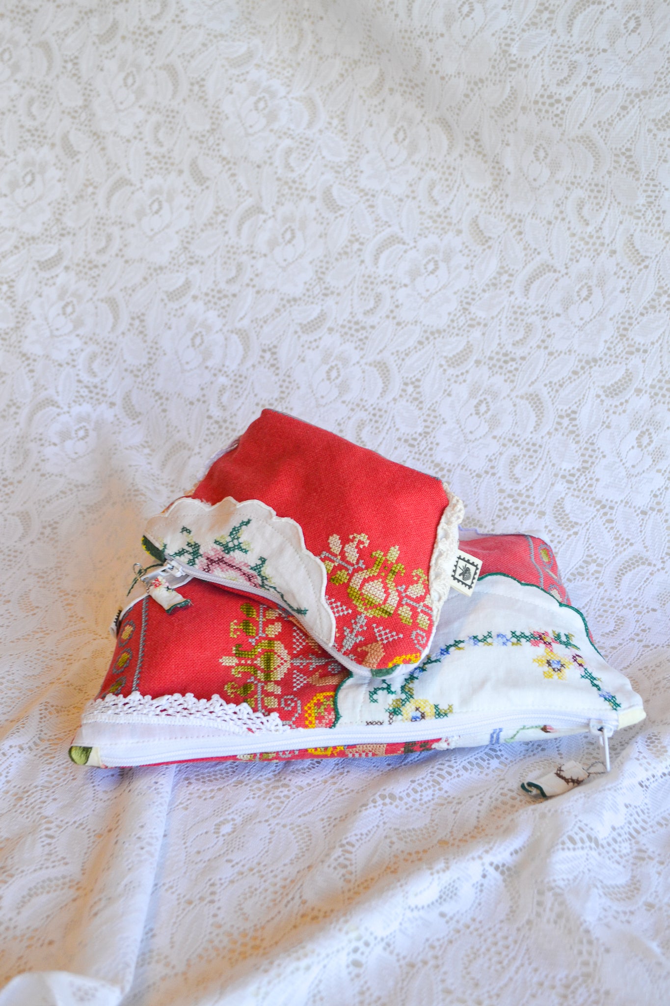 Doily Purse Set | Red Cross