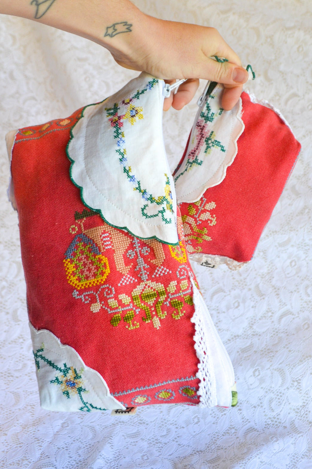 Doily Purse Set | Red Cross
