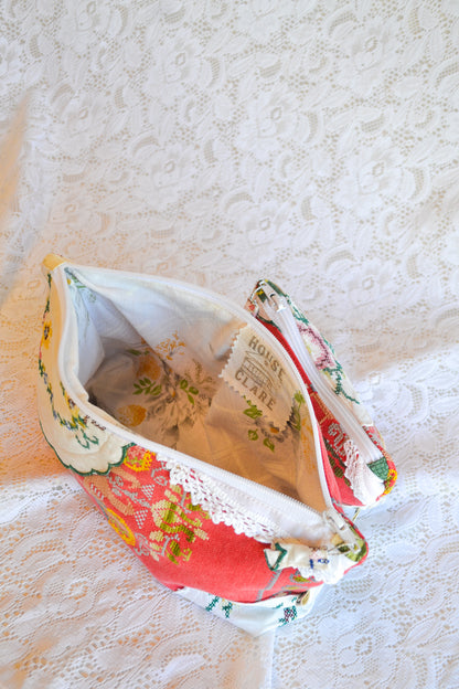 Doily Purse Set | Red Cross