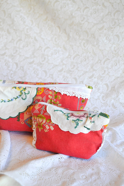 Doily Purse Set | Red Cross