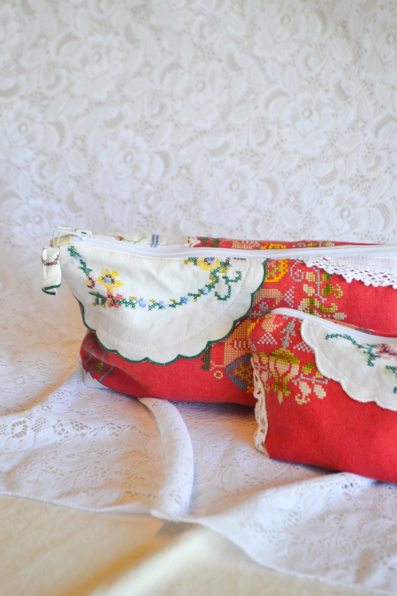 Doily Purse Set | Red Cross