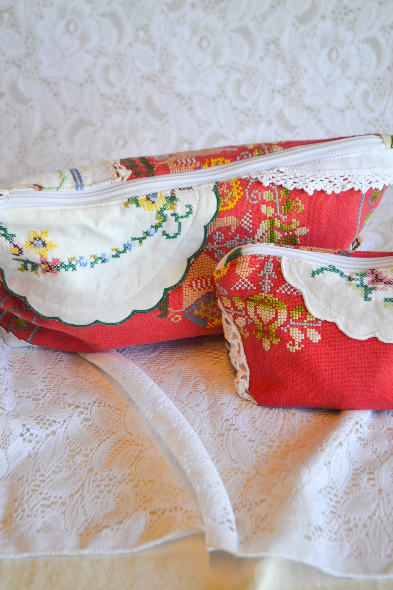 Doily Purse Set | Red Cross