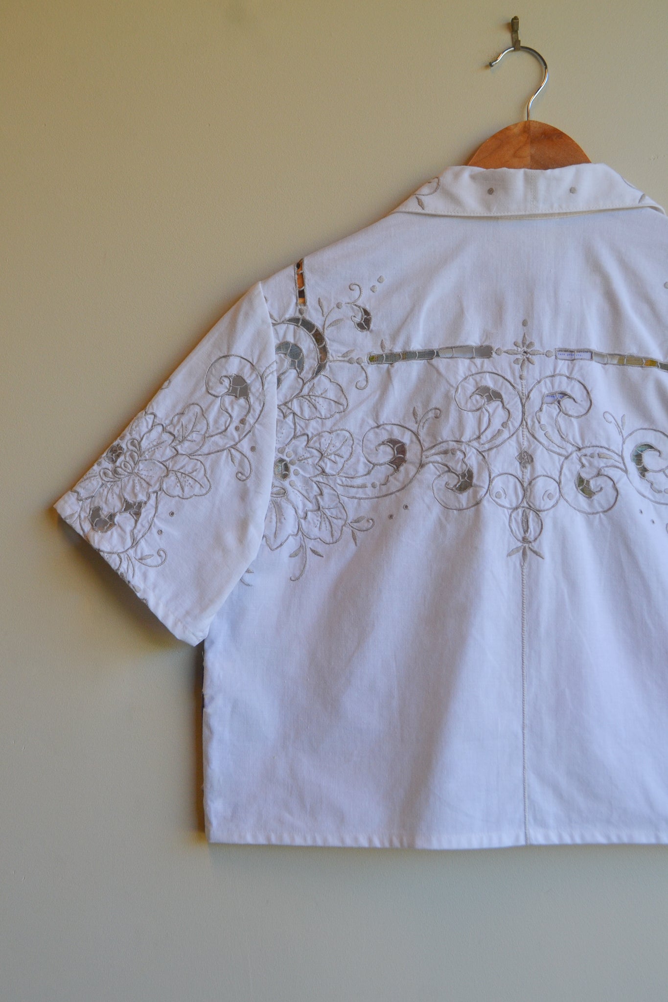 Button Up Shirt | Quality Derkins | Small