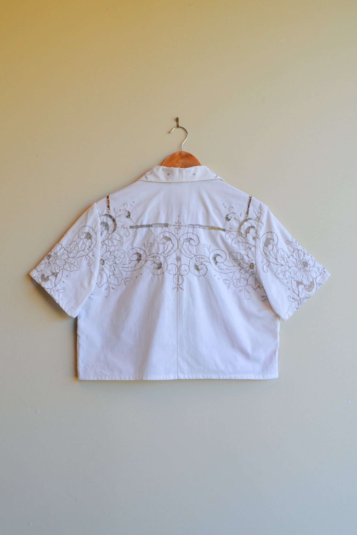 Button Up Shirt | Quality Derkins | Small