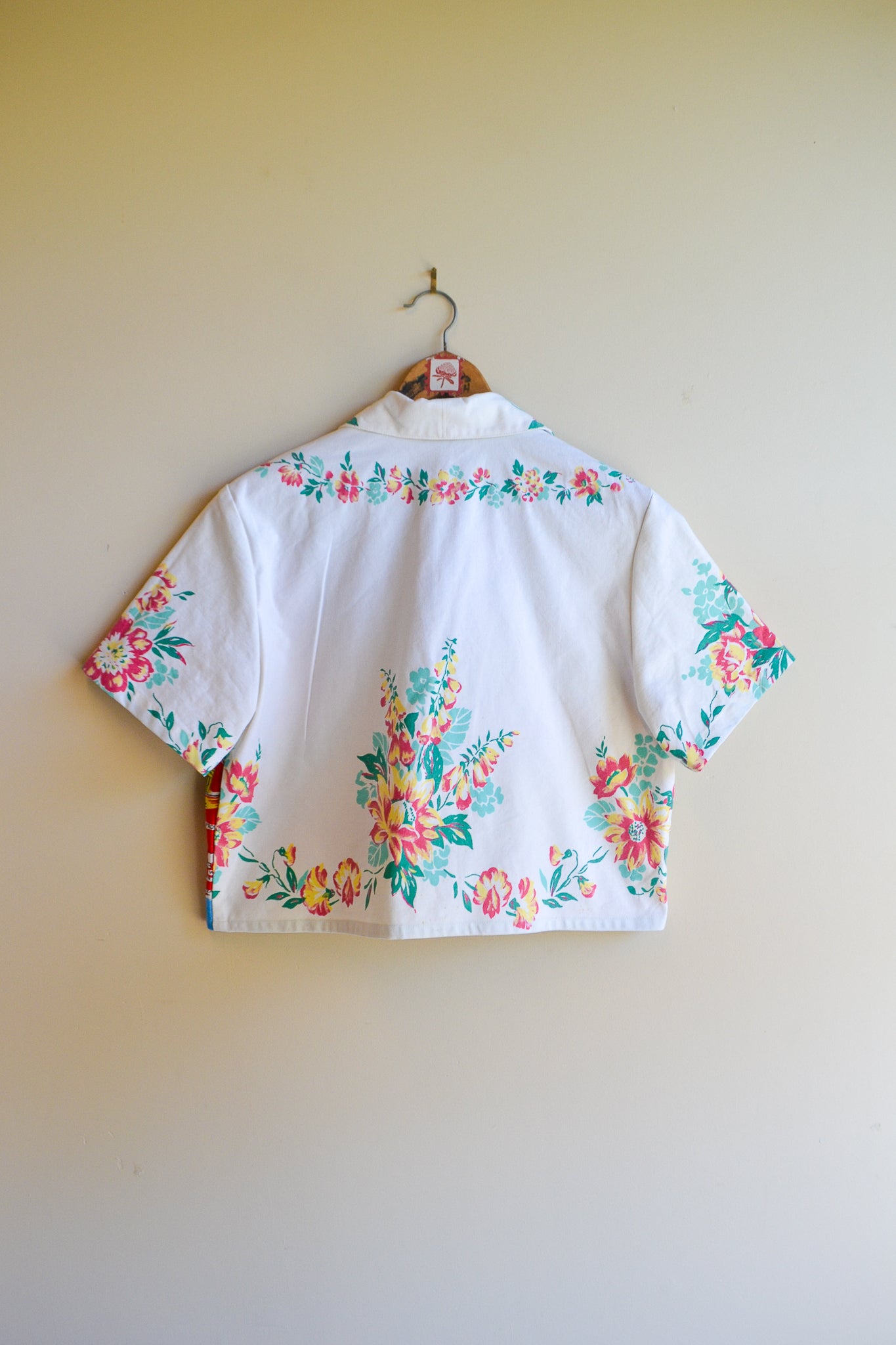 Button Up Shirt | Queensland | Small