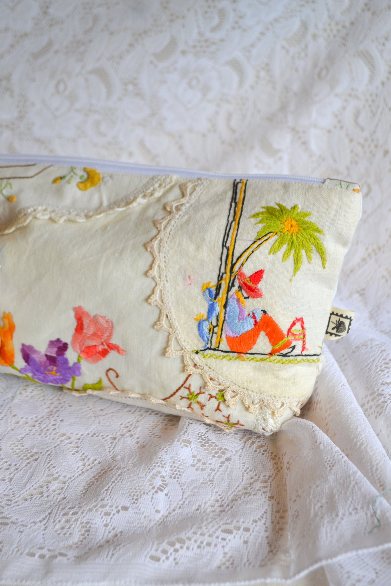 Doily Purse Set | Resting