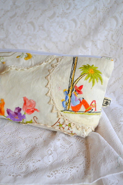 Doily Purse Set | Resting