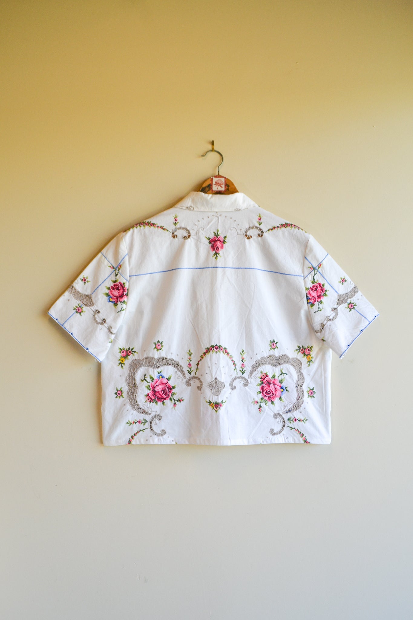 Button Up Shirt | Roses | Large