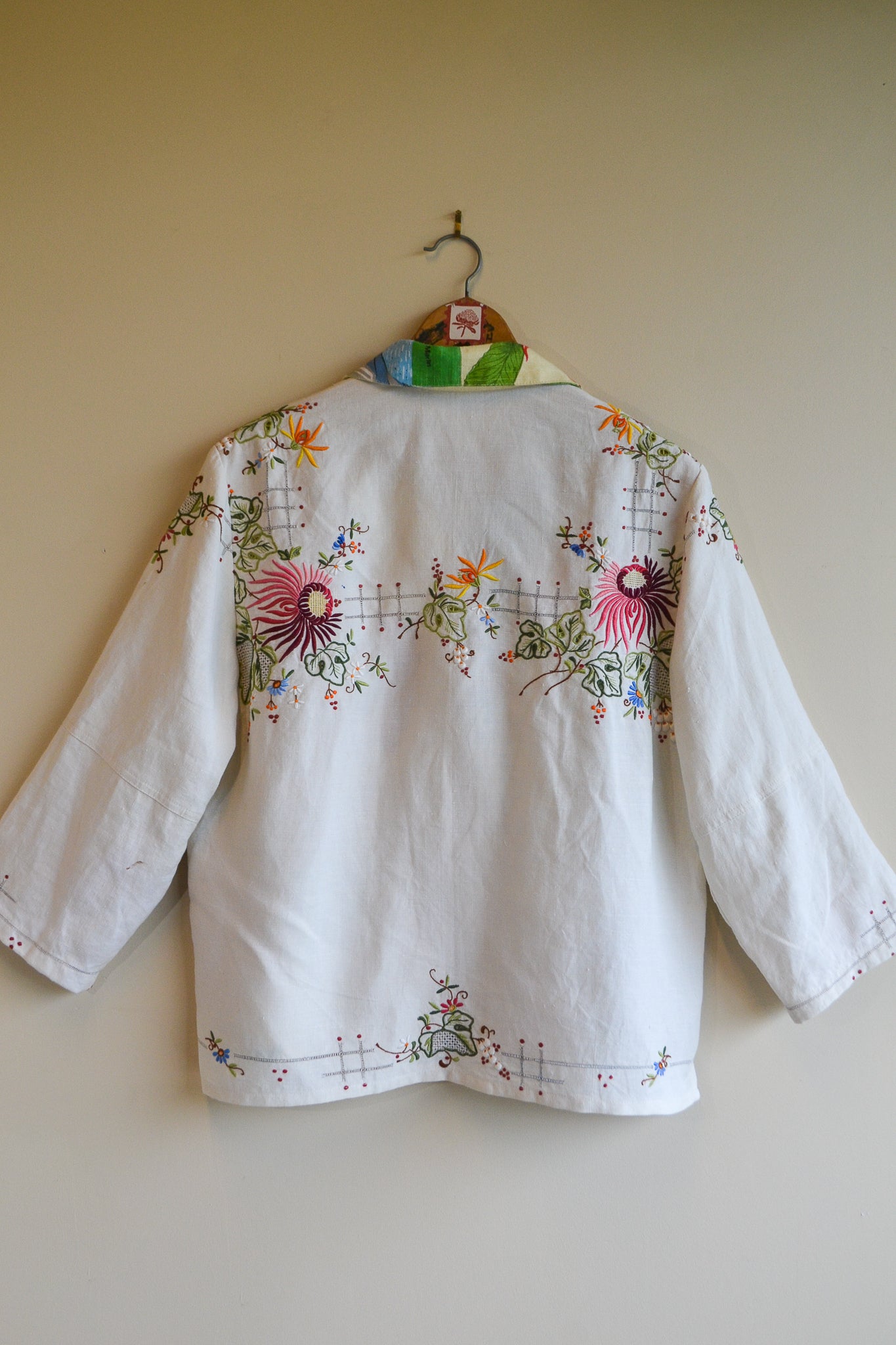 Button Up Shirt | Waratah Button | Medium