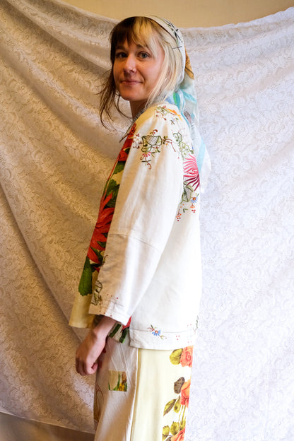 Button Up Shirt | Waratah Button | Medium