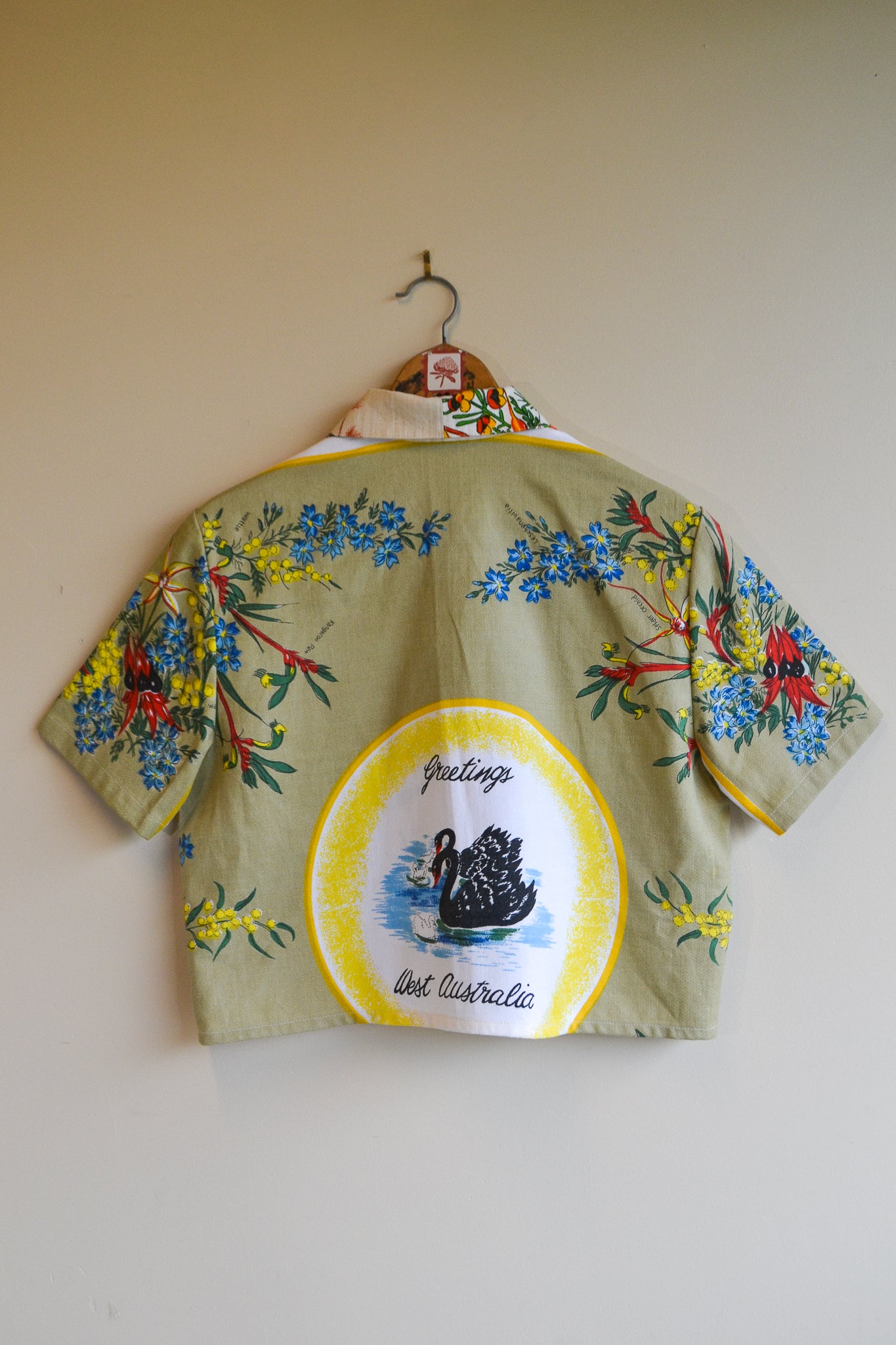 Button Up Shirt | West Australia | Small
