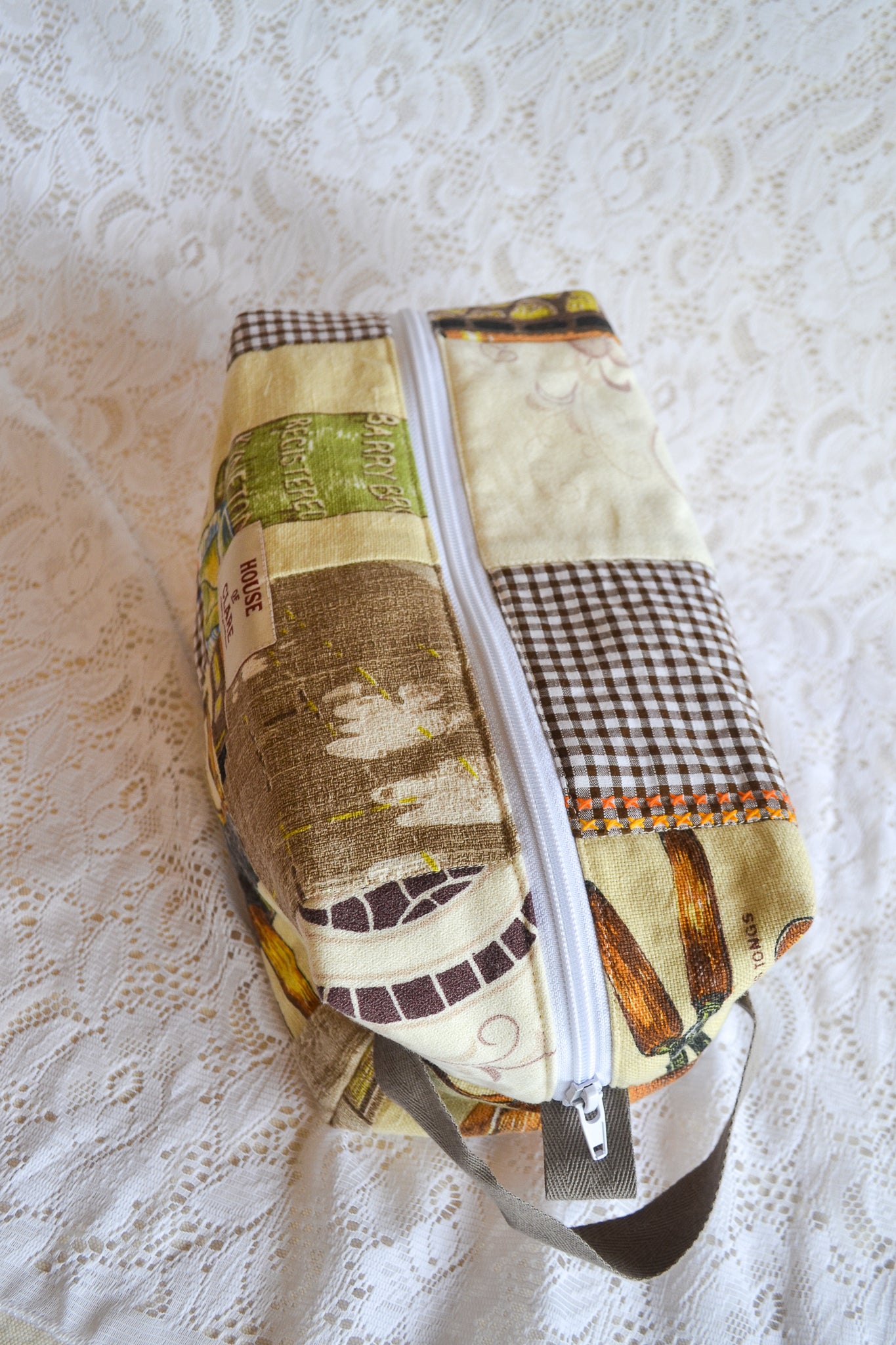 Travel Pouch | Large | Old Times